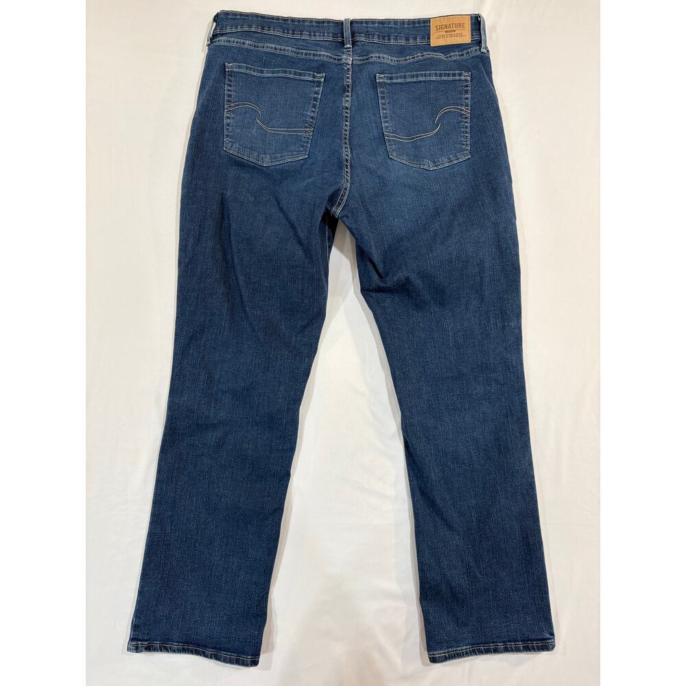 Levi's Signature Totally Shaping Straight Leg Dark Denim Jeans Size 16S 33x30 - Picture 2 of 7